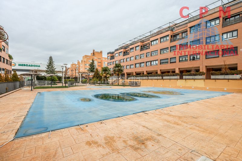 Foto 6ce38e3f-f496-41e2-9f6d-ffcd6122d32c. Lloguer dúplex amb calefacció aparcament piscina a Madrid