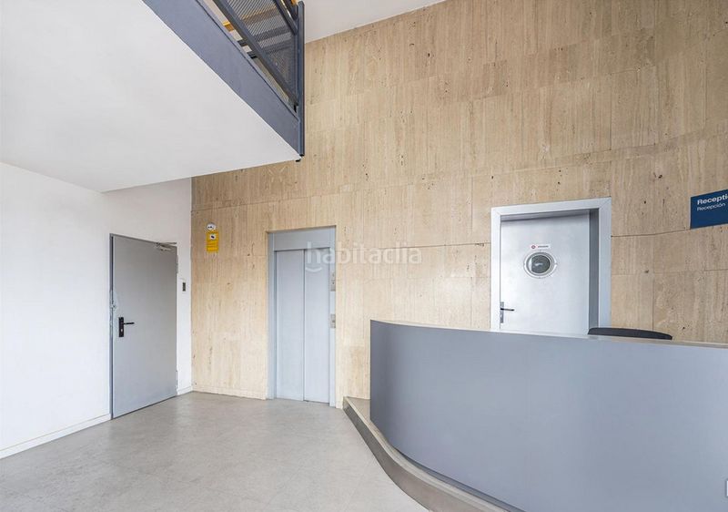 Foto 5244a37f-e9a0-4b3e-8672-0f14763eddaa. Edifici a Zona Industrial Alcobendas