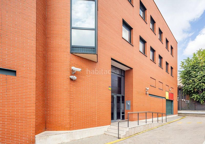 Foto b2b28535-8ef0-4808-84d3-9e7b9281e16a. Edifici a Zona Industrial Alcobendas