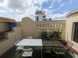 Miete Büro in Universidad-Malasaña. Magnífica y luminosa oficina reformada, sin amueblar, de 132 m2