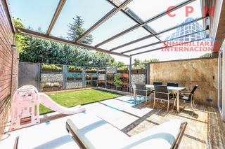 Affitto Casa a schiera in El Soto de la Moraleja. Estupendo chalet adosado y reformado de 340 m2, 5 habitaciones,