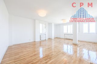 Affitto Appartamento in Pilar. Luminoso piso totalmente reformado y sin amueblar de 80 m2 y 2 d