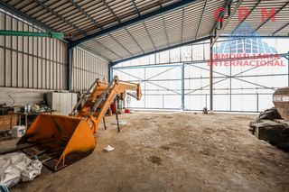 Nau industrial a Daganzo de Arriba. Naves industriales, en una parcela de 2.225 m2, totalmente cerra