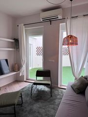 Rent Flat in Goya. Luminoso piso amueblado y reformado, de 50 m2, 1 dormitorio y gr