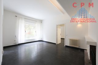 Affitto Appartamento in El Viso. Luminoso piso sin amueblar, de 70 m2 y 2 dormitorios, próximo al
