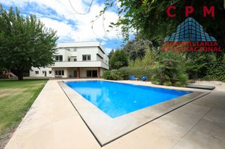 Lloguer Xalet a La Florida - El Plantío. Chalet independiente, de lujo, construido con estilo vanguardist