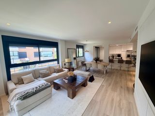 Rent Flat in Encinar de los Reyes. Luminoso piso amueblado( o sin amueblar), de 135 m2, 3 dormitori