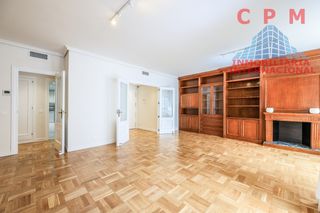 Lloguer Pis a Castillejos-Cuzco. Luminoso piso sin amueblar, de 190 m2 y 4 habitaciones, próximo