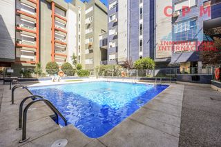 Location Appartement à Sanchinarro. Magnífico piso amueblado, de 134 m2 y 3 habitaciones; situado en
