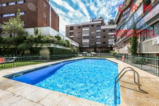 Miete Zweistöckige Wohnung in Nueva España. Luminoso ático dúplex sin amueblar de 80 m2, 1 habitación y terr