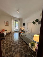 Rent Flat in Lista. Luminoso piso amueblado, de 110 m2, 3 habitaciones y un balcón,