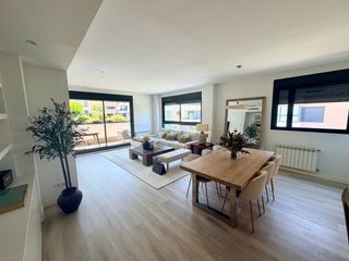 Location Appartement à Encinar de los Reyes. Magnifico piso amueblado( o sin amueblar), de 135 m2, 3 dormitor