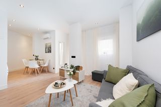 Location Appartement à Pueblo Nuevo. Uminoso piso totalmente reformado y amueblado, de 63 m2, 2 habit