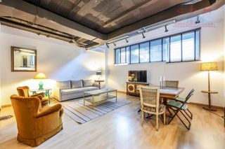 Location Duplex à Zona Industrial. Magnífico y luminoso piso, totalmente amueblado, de 132 m2 y 1 h