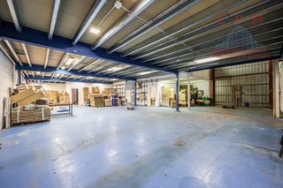 Nau industrial a Poligono El Nogal - Malatones - Río de Janeiro. Amplia y luminosa nave industrial de 862 m2,  con una altura de