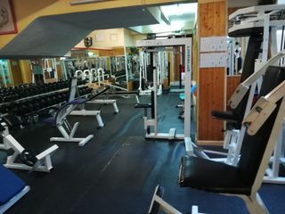 Fabrikhalle in Portazgo. Magnífico local de 300 m2, situado a pie de calle, próximo al me