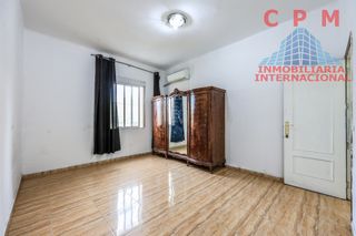 Pis a Chopera. Piso exterior y totalmente reformado, de 81 m2 y 2 dormitorios,