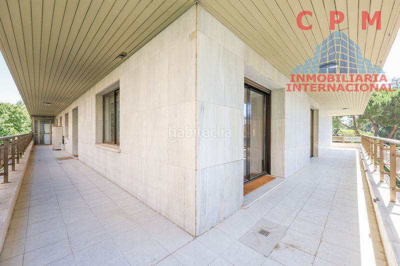 Foto 85b8f2d5-d689-4f1c-8684-8303464e2ac2. Alquiler piso magnifico piso sin amueblar, de 345 m2, 4 habitaciones y espectacular terraza de 80 m2; situado en urbanización cerrada.. en Madrid