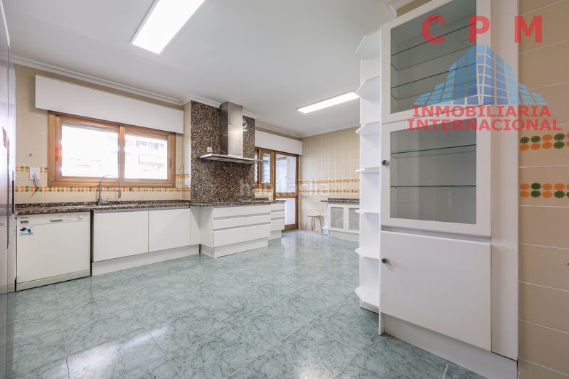 Foto b0afad4d-e343-4fc3-a74f-ebd441aee342. Alquiler piso magnifico piso sin amueblar, de 345 m2, 4 habitaciones y espectacular terraza de 80 m2; situado en urbanización cerrada.. en Madrid