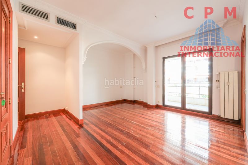 Foto c1d1f020-948b-4d1a-a915-9926d3edf50a. Alquiler piso magnifico piso sin amueblar, de 345 m2, 4 habitaciones y espectacular terraza de 80 m2; situado en urbanización cerrada.. en Madrid