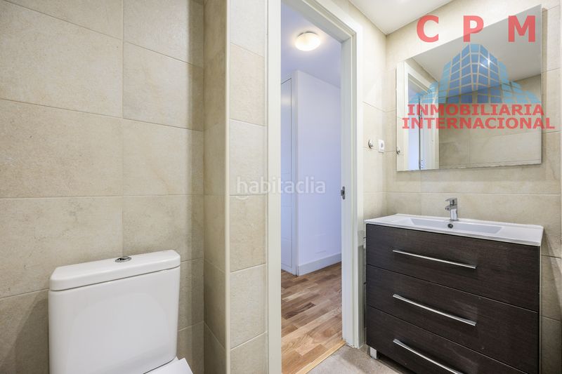 Foto 89e87e68-07d8-4a6c-92ce-c69bf8797b55. Alquiler piso magnifico piso totalmente reformado y sin amueblar de 80 m2 y 2 dormitorios, situado en una urbanización cerrada. en Madrid