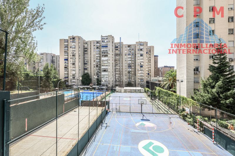 Foto 979caeb6-c252-4240-a76e-28aec7ca13cd. Alquiler piso magnifico piso totalmente reformado y sin amueblar de 80 m2 y 2 dormitorios, situado en una urbanización cerrada. en Madrid