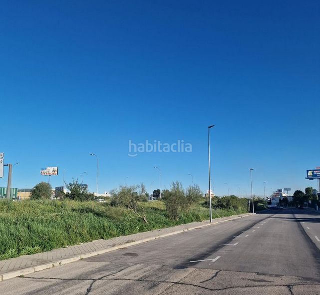 Foto c21926fc-3b99-4a1f-b807-1c92f3ce1e16. Solar industrial estupendo terreno industrial, con una superficie de 8.027 m2, próximo al tren en Valdemoro