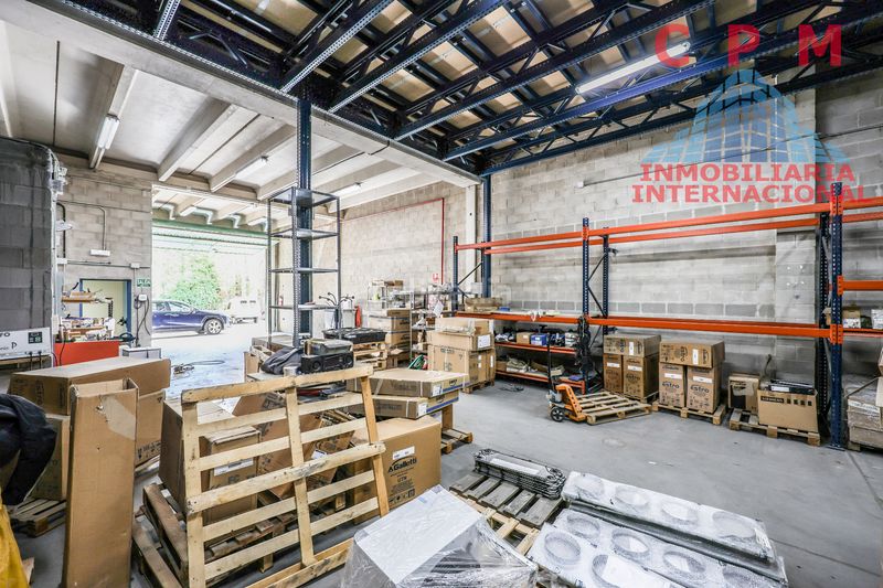 Foto cadfaa25-14a7-44de-bffc-80792f9567b9. Nave industrial luminosa nave de 565 m2, a pie de calle, de 2 plantas, con zonas de producción y carga y oficinas, en un polígono industrial. en Madrid