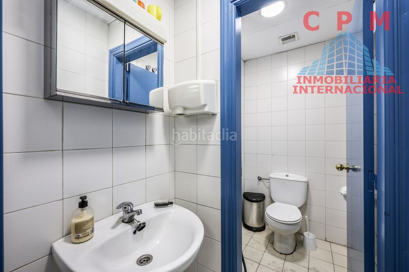Foto d9b67212-8966-4193-91a4-9eb0b796c35a. Nave industrial luminosa nave de 565 m2, a pie de calle, de 2 plantas, con zonas de producción y carga y oficinas, en un polígono industrial. en Madrid