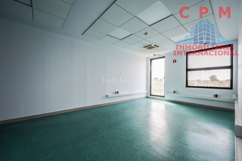 Foto 0553d006-69f8-4bab-9298-f14fe356ce96. Alquiler nave industrial magnífica y luminosa nave reformada de 2 plantas, con una superficie de 636 m2 proxima a la renfe torrejón de ardoz en Alcorcón