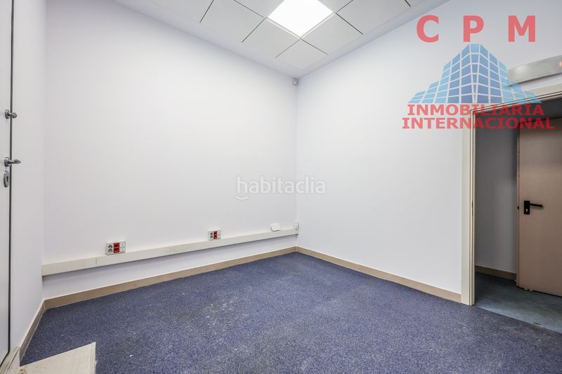 Foto aa7608e8-8e0a-427f-a5c2-4a58b5261c04. Alquiler nave industrial magnífica y luminosa nave reformada de 2 plantas, con una superficie de 636 m2 proxima a la renfe torrejón de ardoz en Alcorcón
