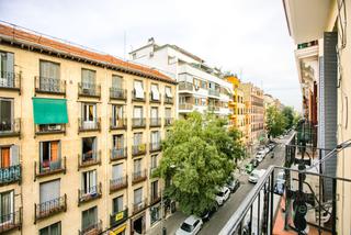 Lloguer Pis  Calle de ponzano. Vivienda exterior en buen estado en 4º planta en calle ponzano c
