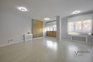 Alquiler Piso  Calle de josé abascal. Vivienda en jose abascal reformada exterior, 4 dormitorios, 3 ba