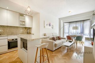 Lloguer Apartament  Calle de alonso cano. Vivienda luminosa reformada de 1 dormitorio con jardin y piscina