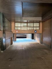 Aparcament cotxe a Calle de alonso cano 49. Plaza de aparcamiento cubierta de 4,80 x 2,16 para coche