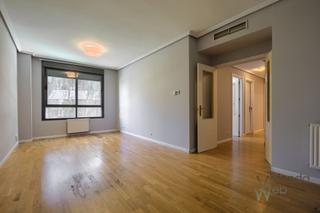 Lloguer Pis  Calle de rafael botí 5b. Vivienda en aravaca el plantio 2 dormitorios 2 baños con plaza t