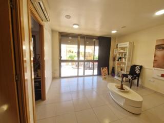 Piso en Avinguda Catalunya. Piso en venta en barri, 3 dormitorios.