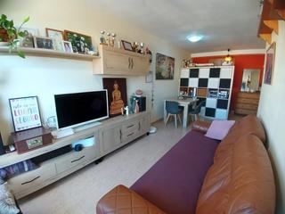 Flat in Nord. Piso en venta en campo de fútbol, 3 dormitorios.