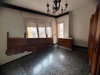 Appartamento in Avinguda Catalunya. Piso en venta en centro, 3 dormitorios.