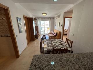 Pis a Avinguda Catalunya. Piso en venta en barri, 2 dormitorios.
