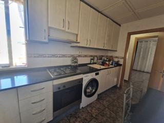 Appartement à Avinguda Catalunya. Piso en venta en barri, 3 dormitorios.