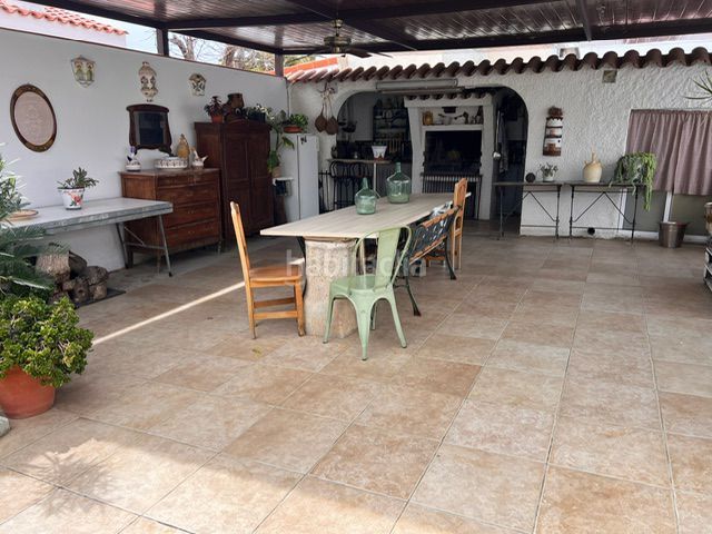 Foto 50d9604a-c17e-4168-a3e5-3727408ddcf1. Xalet amb aparcament a Alcanar