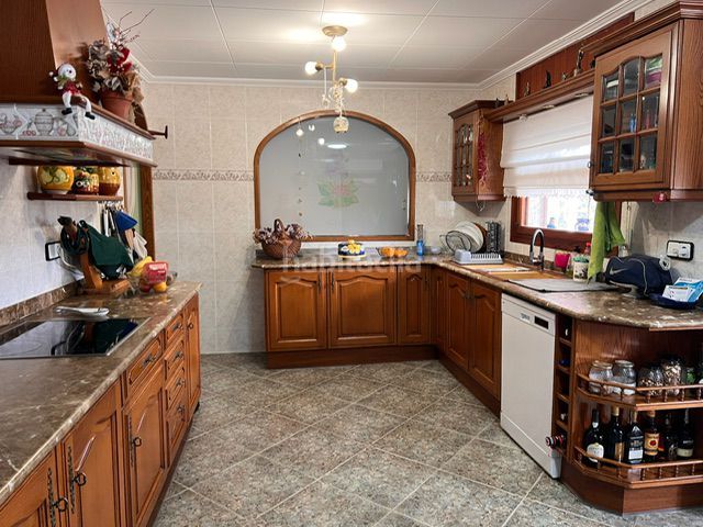 Foto 82a8ea51-efea-4c8d-ac95-115bc6fb6b03. Xalet amb aparcament a Alcanar