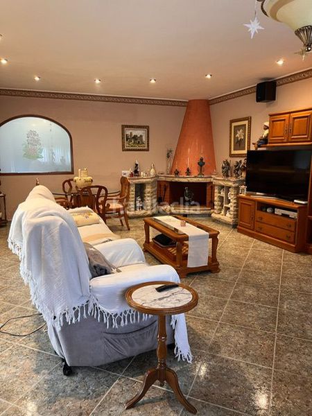 Foto a3588c00-d78a-48d3-a33f-68c5707b6b2f. Xalet amb aparcament a Alcanar