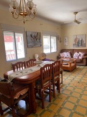Casa a Centre. Casa en venta en centro, 6 dormitorios.