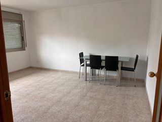 Pis a Centre. Piso en venta en centro médico, 3 dormitorios.