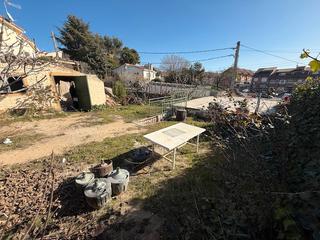 Terreno residenziale in Travesía de los coches 8. Solar muy bien ubicado, esquinazo