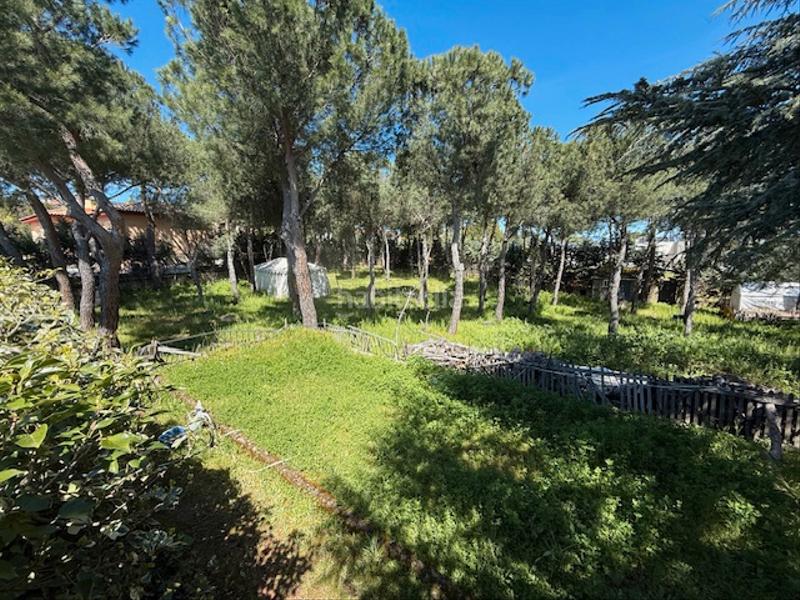Foto bbd24e80-c8c7-4f81-8f8a-39a6cc44fd56. Residential plot in avenida de las flores 35 in Mojadillas-Parque de las Infantas-El Paraiso Valdemorillo