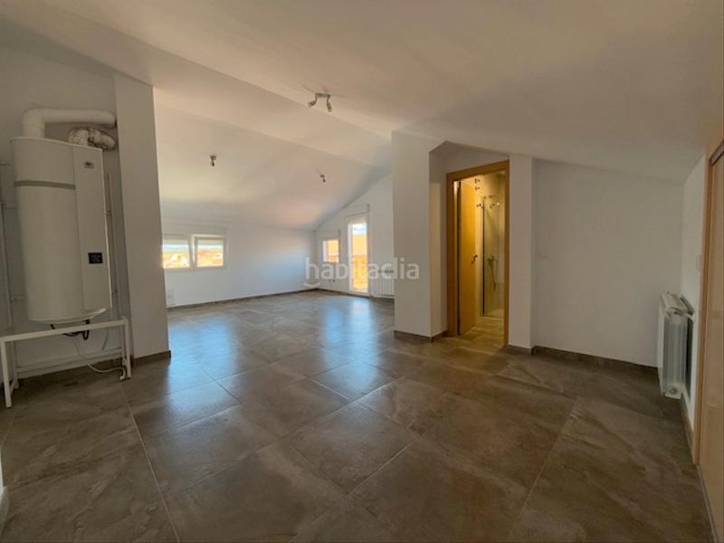 Foto bf5a42ab-ff64-43b5-9806-8968d41e2314. Rent penthouse in calle real 36 in Valdemorillo pueblo Valdemorillo
