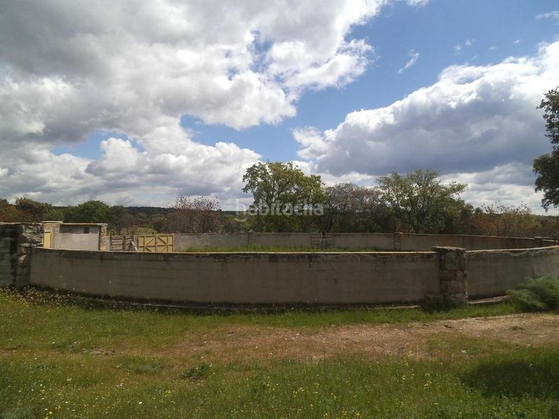 Foto d229d70b-30a6-45ba-abe5-54132db6df9d. Terreny residencial a Valdemorillo pueblo Valdemorillo